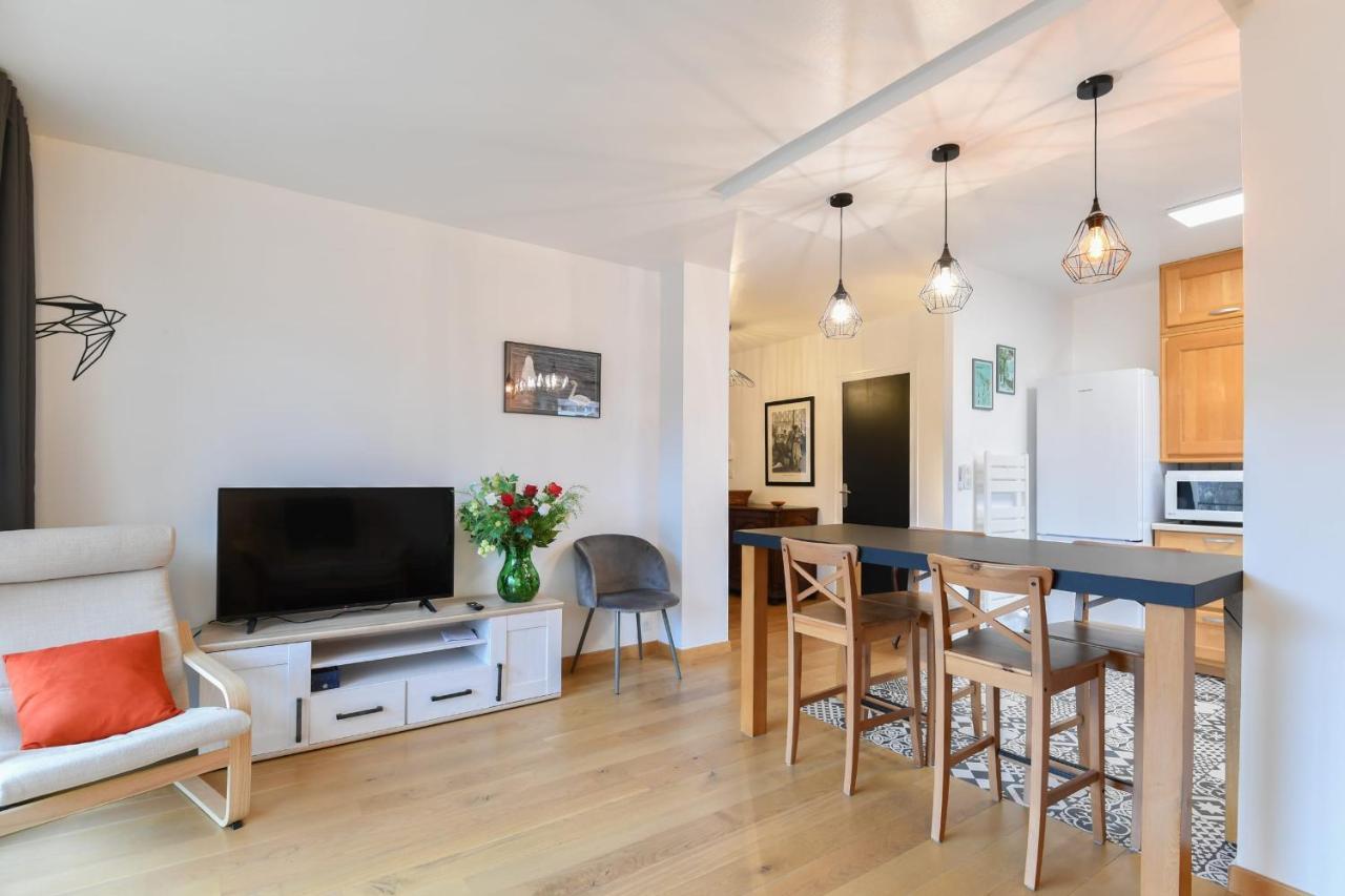 Nice Apartment With Balcony Very Close To The City Center Аннесі Екстер'єр фото