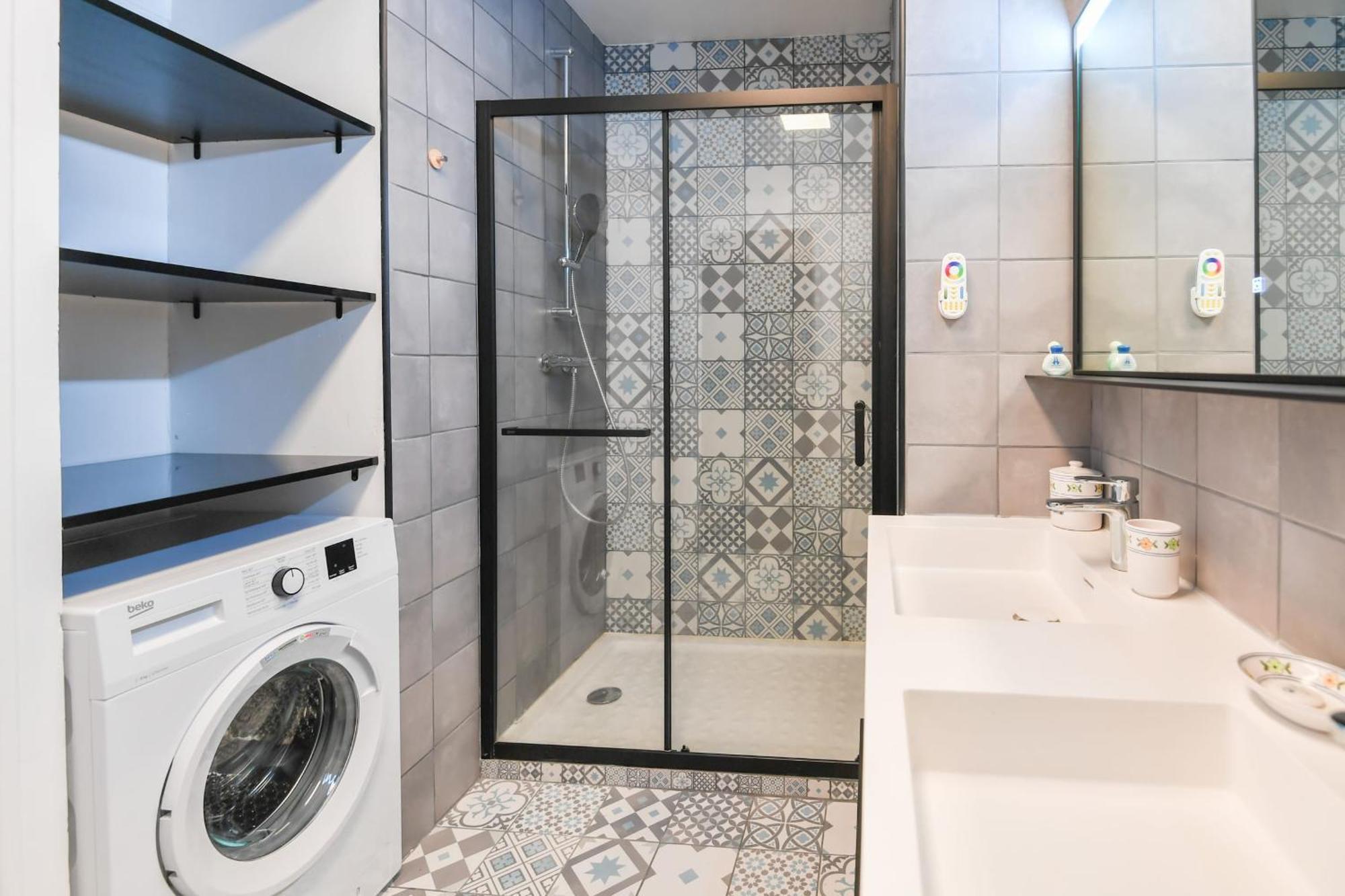 Nice Apartment With Balcony Very Close To The City Center Аннесі Екстер'єр фото